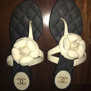 Chanel sandals size 41